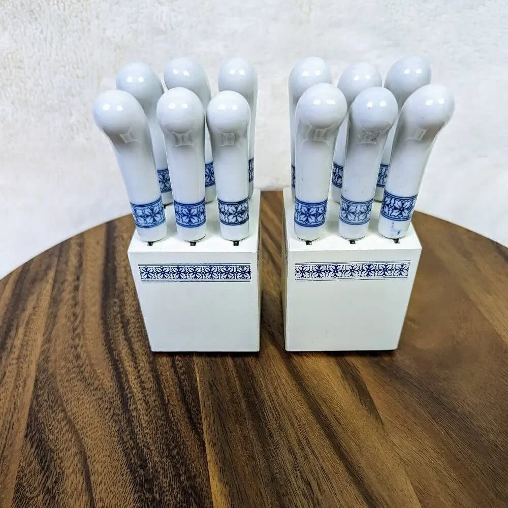 Vintage Blue & White Ceramic Handle 12 Spreader Knives w/ Wood Block, Taiwan